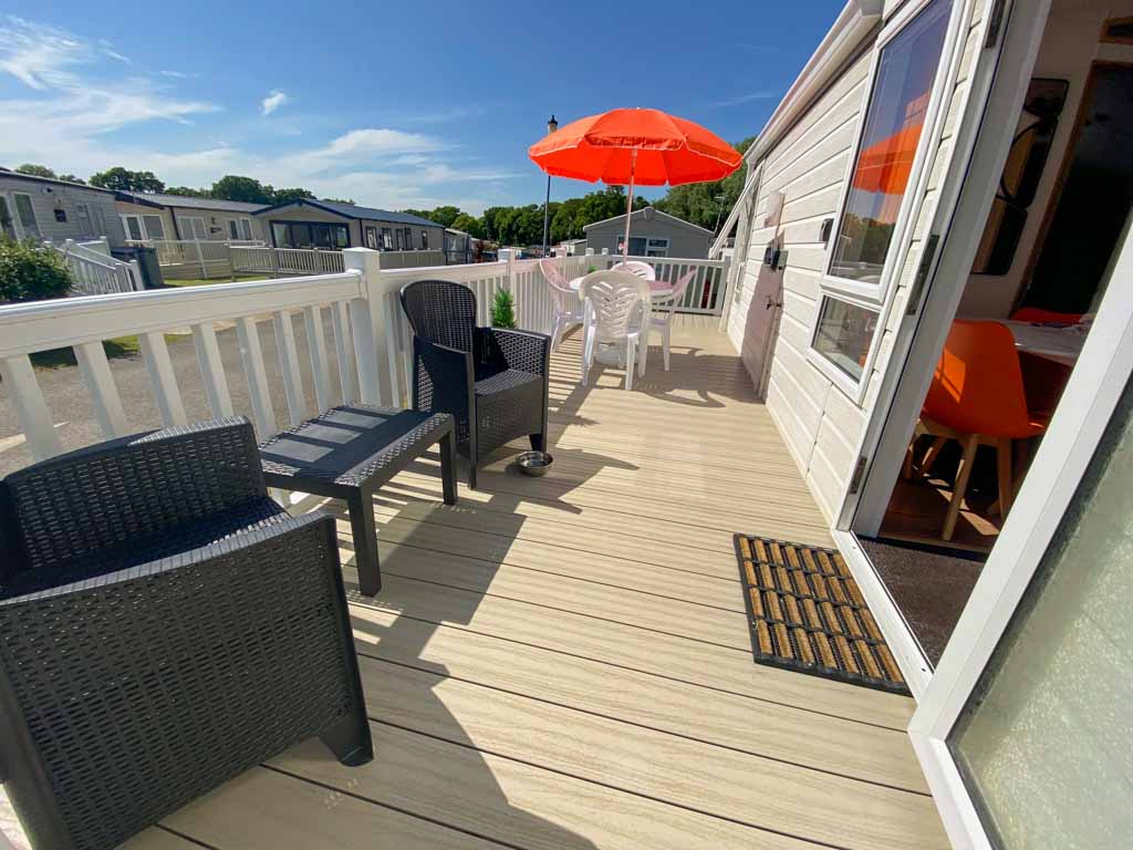 sun deck